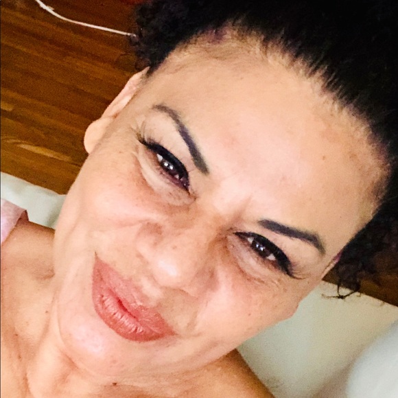 Meet your AMBASSADOR  Posher, Nonny ❤️ - Picture 6 of 9